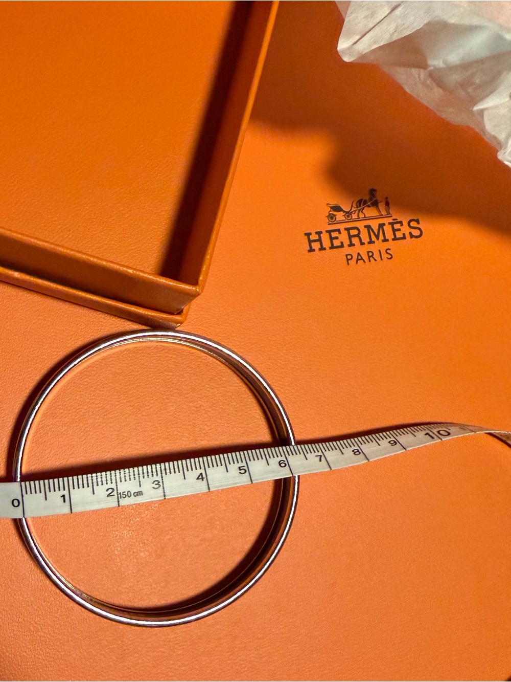 Hermès White Motif Silver Tone Enamel Bangle - Picture 9 of 10